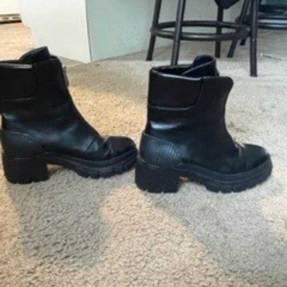 Mix No. 6 Sasha Bootie Size 6